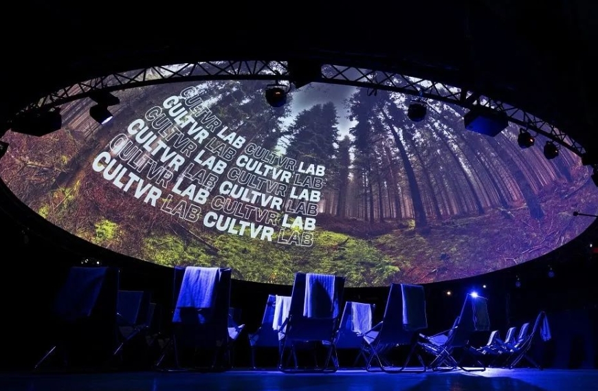 成都LED顯示屏：球狀 LED 穹頂，聲學魅力與氛圍塑造